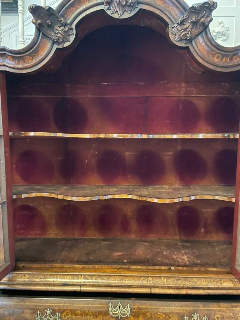 Antique 18th Century Quality Dutch Marquetry Inlaid Burr Walnut Display Cabinet - Image 10